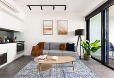 Others 4 Cinema Suites Apartments by Urban Rest