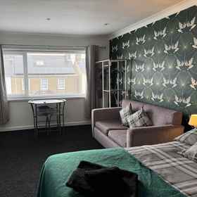 Primary image 1 Traeth Rooms, Troedyraur Hotels