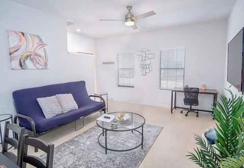 Khác Stylish Living New 3BR 2.5ba at Amazing Downtown