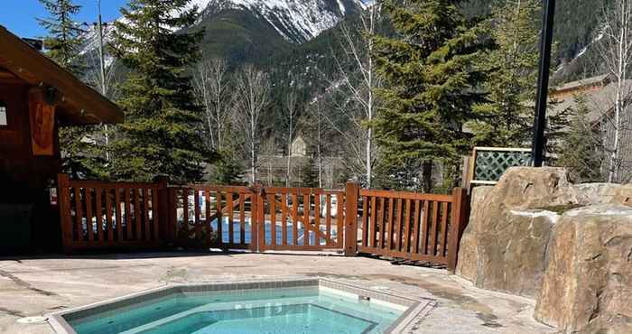 Khác LARGE 2-Br 2-Ba | Ski In/Out | Pool & Hot Tubs | Central Upper Village Location