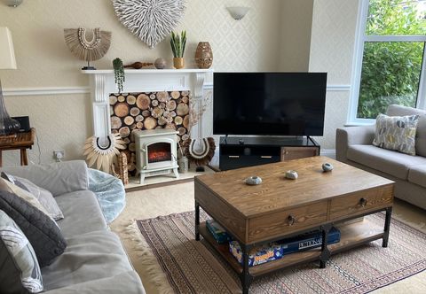 Others 99 Tower Road