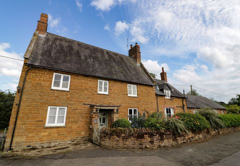 기타 Hill House Farm