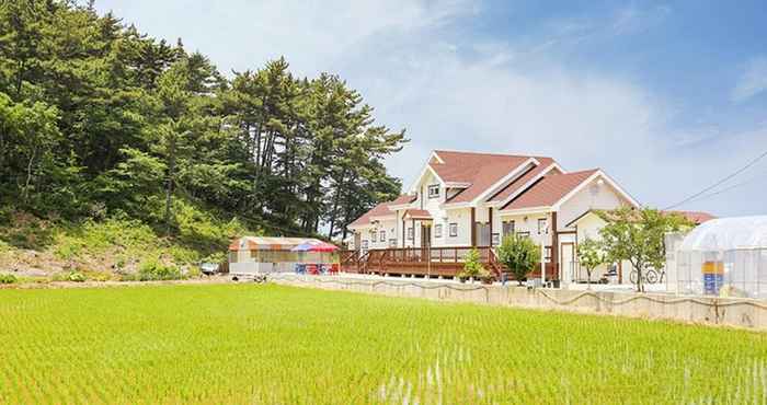 Khác Taean Teuranjageunseong Pension