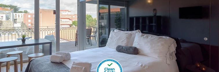 Others Feel Porto Antique Fontainhas