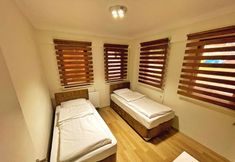 Others 2 Zufer Suit Hotel