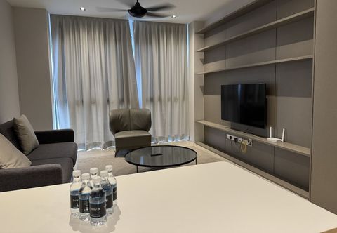 Others Lumi Tropicana