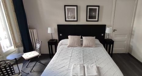 Others 2 Casa Consell Bailen, Guest House