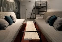 Lain-lain 3 BENCH - Hostel