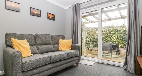 Lain-lain 2 8A Rosewood Avenue