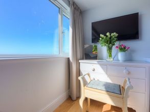 Others 4 Marchbourne