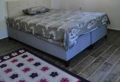 Others 7 Knidos Apart