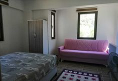 Others 4 Knidos Apart