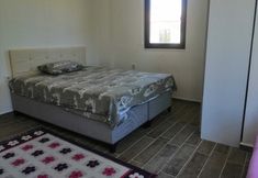 Others 5 Knidos Apart