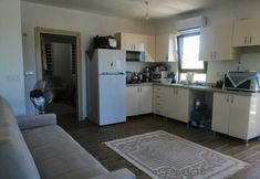 Others 3 Knidos Apart