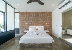 Others 4 Loft Charly