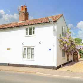 Primary image 1 1 Chelsea Cottage, Hotel Narborough