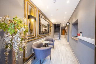 Khác 4 King Suits Hotel