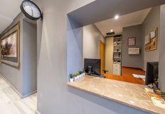 Khác 5 King Suits Hotel