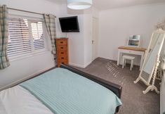 Others 2 Cheviot Hills