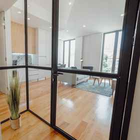 Room 1 Courtyard Oporto Design Apartment G, St. Ignatius Zoo Hotels