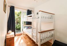 Lain-lain 3 Tillys Cottage