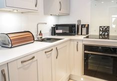 Others 5 7 Watkin Street