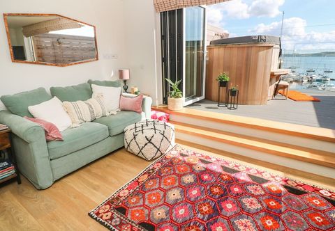 その他 16 Arwenack Street