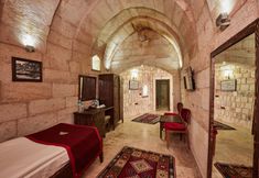 Others 6 Under Cave Hotel