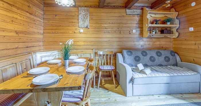 Others Chalet Snowflake IV 20m From Ski Trail