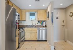 Others 6 Beachfront Star