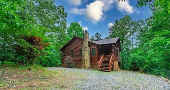 Lainnya Ricks Retreat Charming Log Cabin Firepit Ping Pong hot tub Close to Blue Ridge