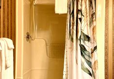 기타 5 WeatherPine Inn