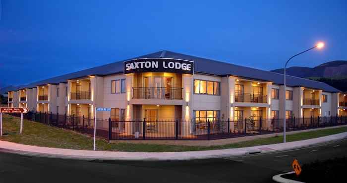 Others Saxton Lodge