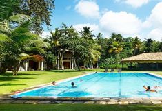 อื่นๆ 2 Talalla Retreat