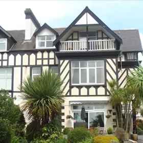 Primary image1Tudor Court Hotel,Deviock飯店