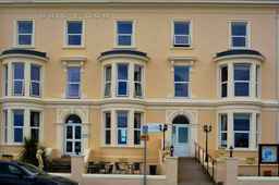 Four Saints Brig Y Don Hotel, Rp 1.891.512