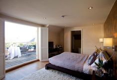 Lain-lain 3 The Finchs Arms