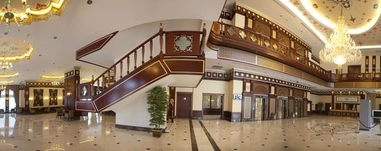 기타 4 Meyra Palace