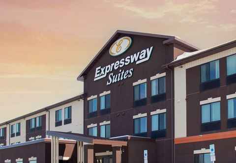 อื่นๆ Expressway Suites of Grand Forks