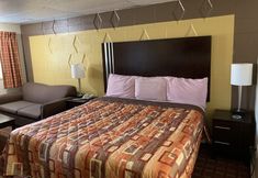 อื่นๆ 3 Scottish Inns Kenmore