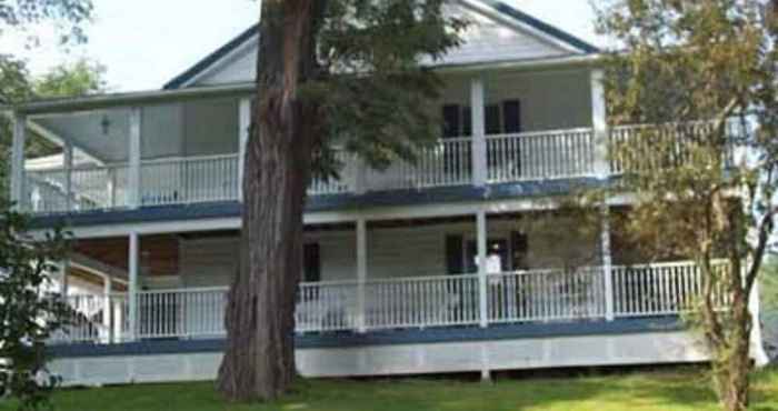 Others Locust Tree Bed and Breakfast LLC