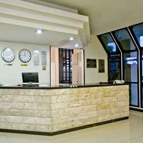 Reception1古里提巴 Torres Nacional Inn 飯店,巴卡切里机场 (BFH)飯店