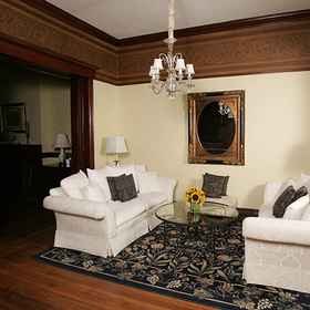 Interior entrance 1 The Morgan State House, New York State Museum Hotels