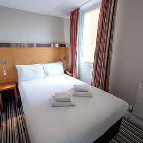 Primary image 1 Maiden Oval, リバー パーク タワー マーケティング スイート ホテル