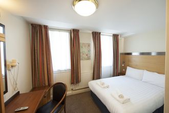 その他 4 Maiden Oval