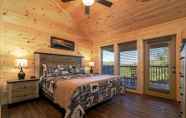 Others 5 Donwell Manor - 4 Bedrooms, 4 Baths, Sleeps 16 4 Cabin by Redawning