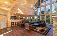 Others 3 Donwell Manor - 4 Bedrooms, 4 Baths, Sleeps 16 4 Cabin by Redawning