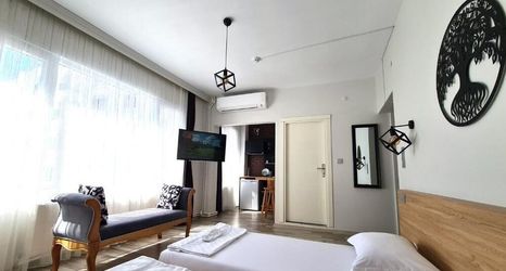 Others 2 Social House