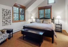 Others 6 4 Bedroom Townhome in East Keystone Along Shuttle Route to River Run Village