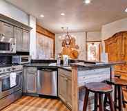 Khác 6 Luxury 3 Bedroom Ski in, Ski out Mountain Vacation Rental at the Base of the Highlands Chairlift With Pool and Hot Tub Access